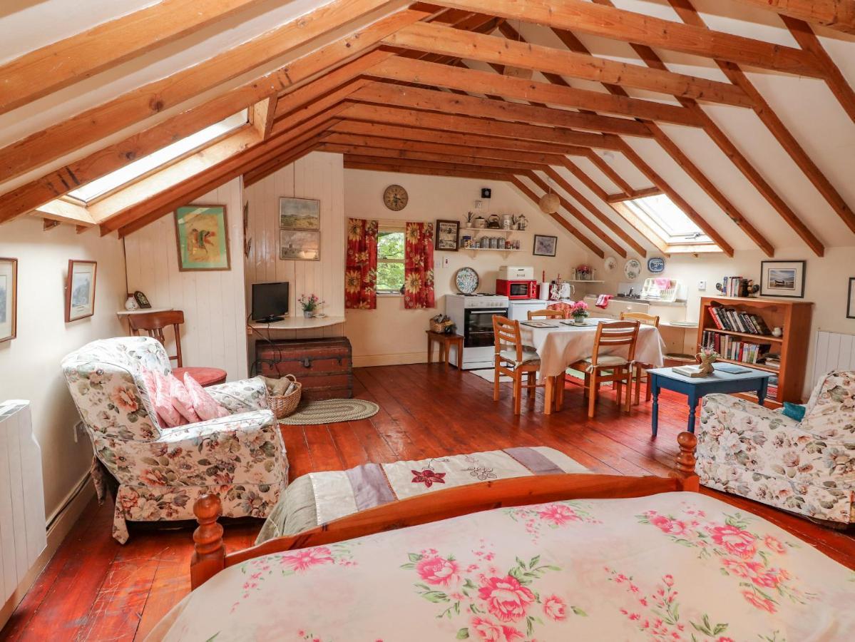 Ryan'S Loft Apartment Ardfinnan Екстериор снимка